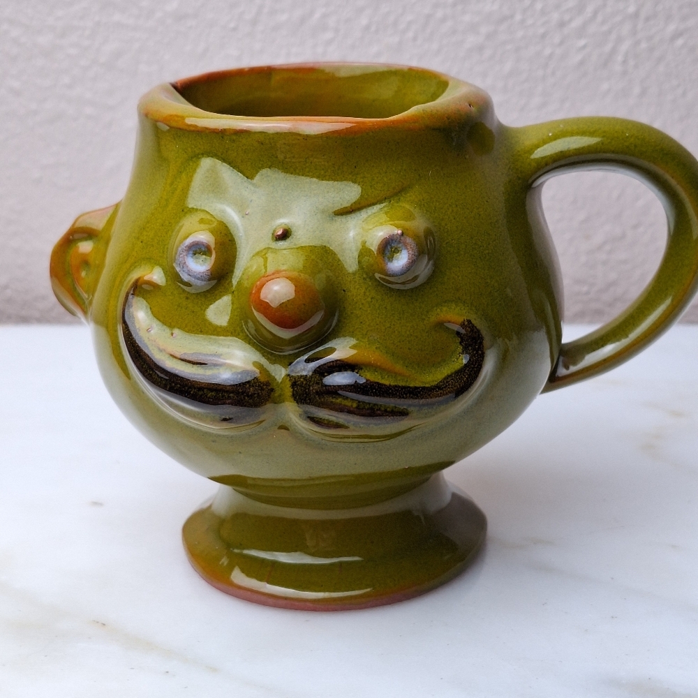 Vintage 60s PACIFIC STONEWARE USA Mustache Guard FACE Art Pottery Green MUG